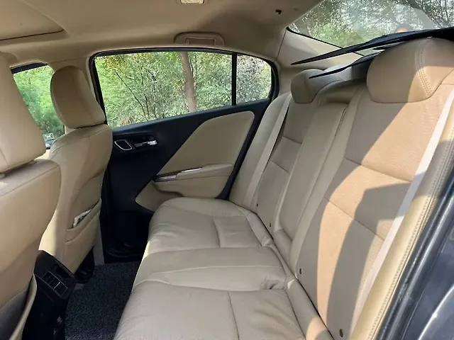 Used Honda City 4th Generation VX Petrol [2017-2019] in Noida