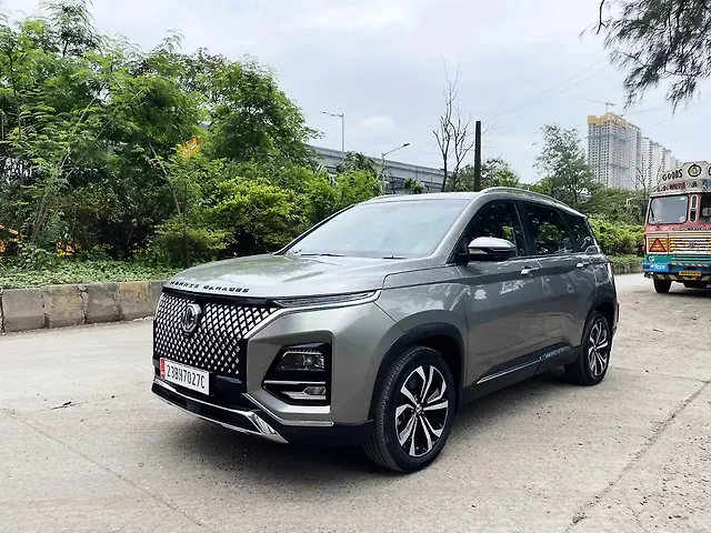 Used 2023 MG Hector Plus in Mumbai