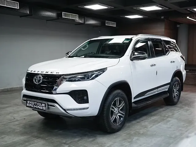 Used Toyota Fortuner 4x2 2WD Diesel 2.8L Turbo 6 Speed Manual in Lucknow