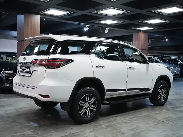 Used Toyota Fortuner 4x2 2WD Diesel 2.8L Turbo 6 Speed Manual in Lucknow