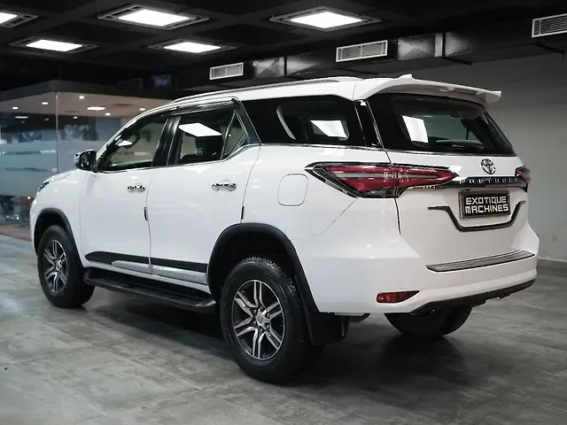 Used Toyota Fortuner 4x2 2WD Diesel 2.8L Turbo 6 Speed Manual in Lucknow