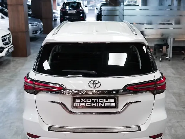 Used Toyota Fortuner 4x2 2WD Diesel 2.8L Turbo 6 Speed Manual in Lucknow