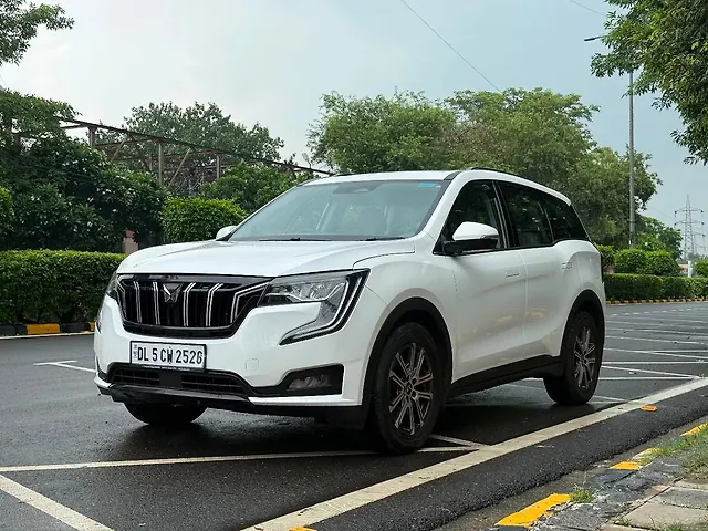 Used Mahindra Old Generation XUV700 AX 7 Petrol AT 7 STR [2023-2024] in Delhi