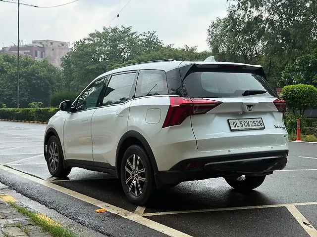 Used Mahindra Old Generation XUV700 AX 7 Petrol AT 7 STR [2023-2024] in Delhi