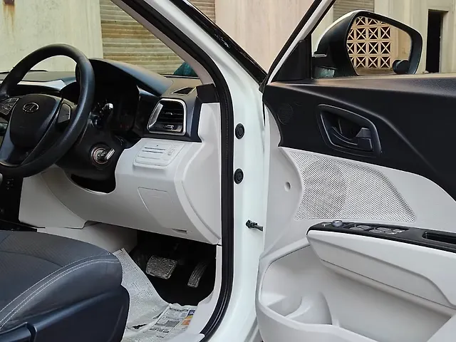 Used Mahindra XUV300 [2019-2024] W6 1.5 Diesel AMT [2020] in Mumbai