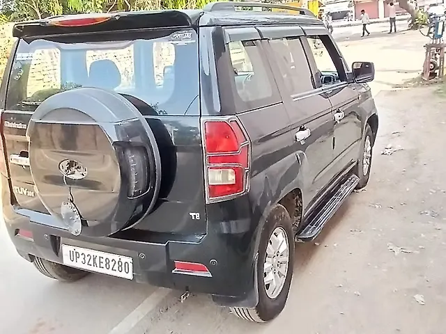 Used Mahindra TUV300 [2015-2019] T8 in Lucknow