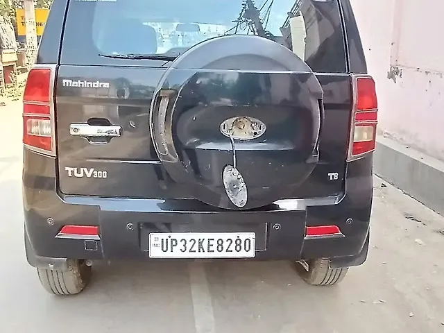 Used Mahindra TUV300 [2015-2019] T8 in Lucknow