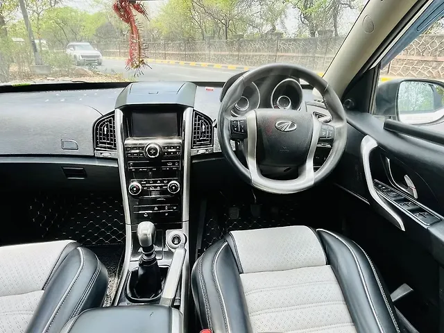 Used Mahindra XUV500 W9 in Delhi Used Mahindra XUV500 W9 in Delhi