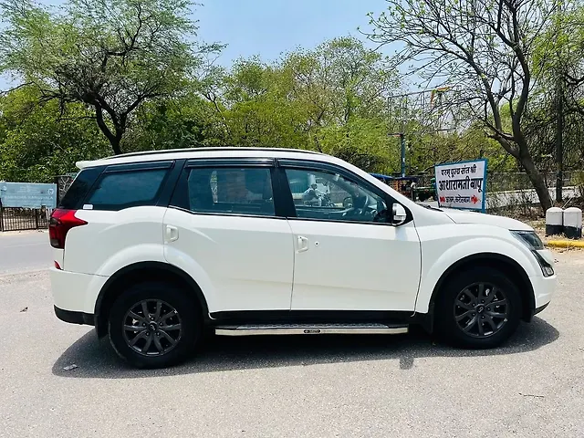 Used Mahindra XUV500 W9 in Delhi Used Mahindra XUV500 W9 in Delhi