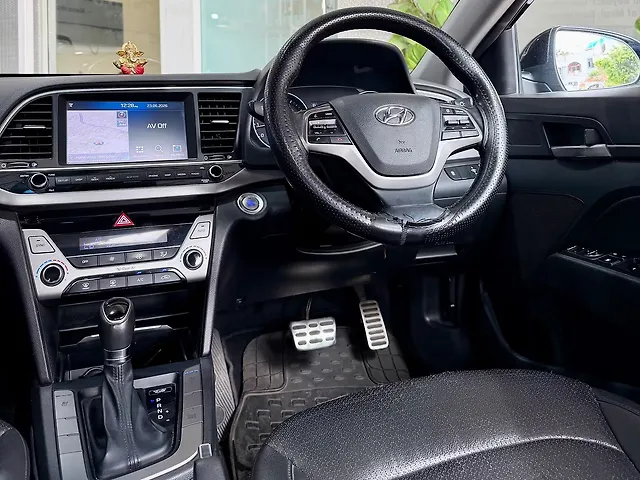 Used Hyundai Elantra SX (O) 2.0 AT in Hyderabad