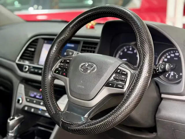 Used Hyundai Elantra SX (O) 2.0 AT in Hyderabad