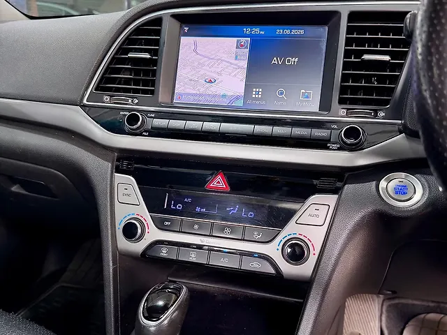 Used Hyundai Elantra SX (O) 2.0 AT in Hyderabad