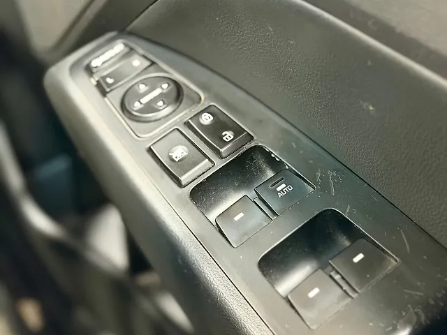 Used Hyundai Elantra SX (O) 2.0 AT in Hyderabad