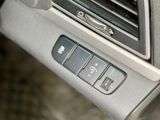 Used Hyundai Elantra SX (O) 2.0 AT in Hyderabad