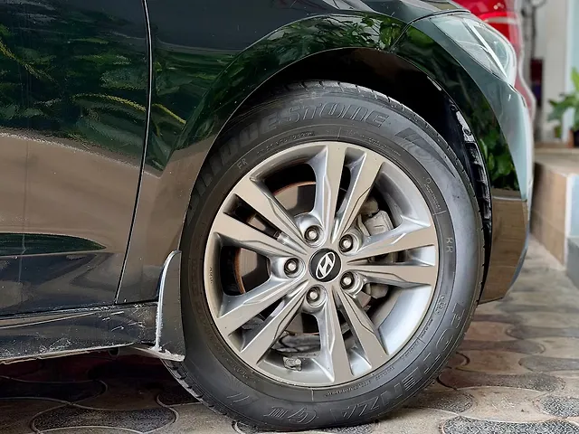 Used Hyundai Elantra SX (O) 2.0 AT in Hyderabad
