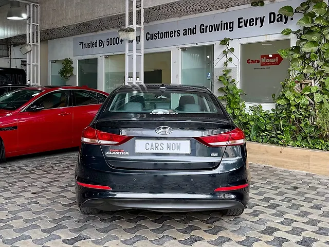 Used Hyundai Elantra SX (O) 2.0 AT in Hyderabad