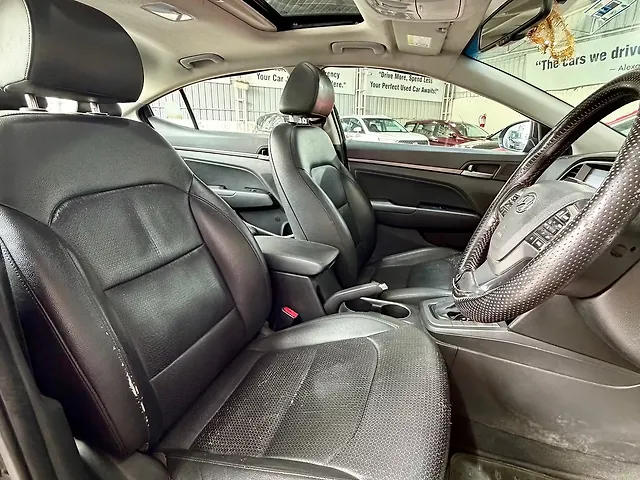 Used Hyundai Elantra SX (O) 2.0 AT in Hyderabad