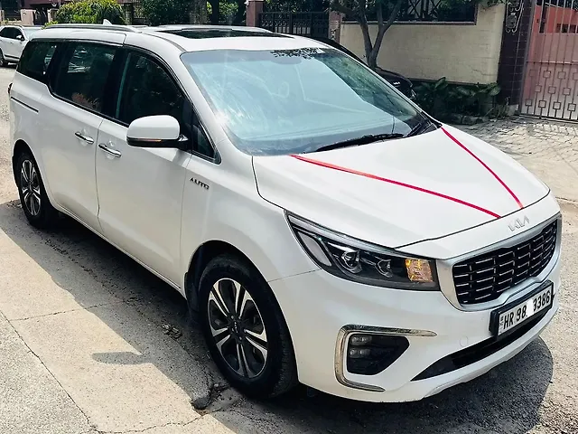 Used 2023 Kia Carnival in Delhi