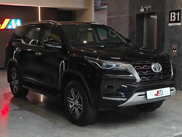 Used 2025 Toyota Fortuner in Ahmedabad Used 2025 Toyota Fortuner in Ahmedabad