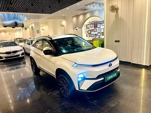 Used Tata Nexon EV Creative Plus 30.0 kWh in Delhi Used Tata Nexon EV Creative Plus 30.0 kWh in Delhi