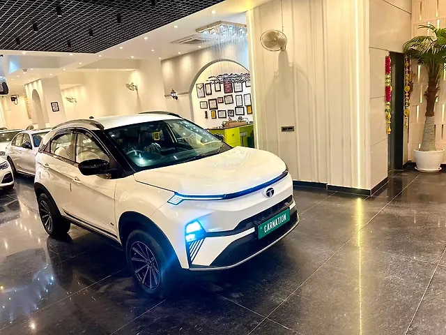 Used Tata Nexon EV Creative Plus 30.0 kWh in Delhi Used Tata Nexon EV Creative Plus 30.0 kWh in Delhi