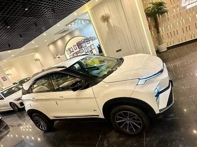 Used Tata Nexon EV Creative Plus 30.0 kWh in Delhi Used Tata Nexon EV Creative Plus 30.0 kWh in Delhi