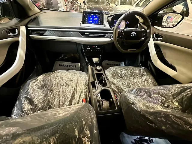 Used Tata Nexon EV Creative Plus 30.0 kWh in Delhi Used Tata Nexon EV Creative Plus 30.0 kWh in Delhi