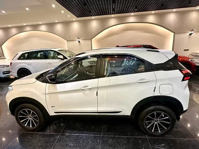 Used Tata Nexon EV Creative Plus 30.0 kWh in Delhi Used Tata Nexon EV Creative Plus 30.0 kWh in Delhi