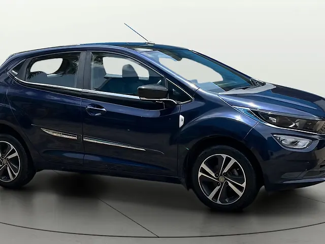 Used 2022 Tata Altroz in Bangalore