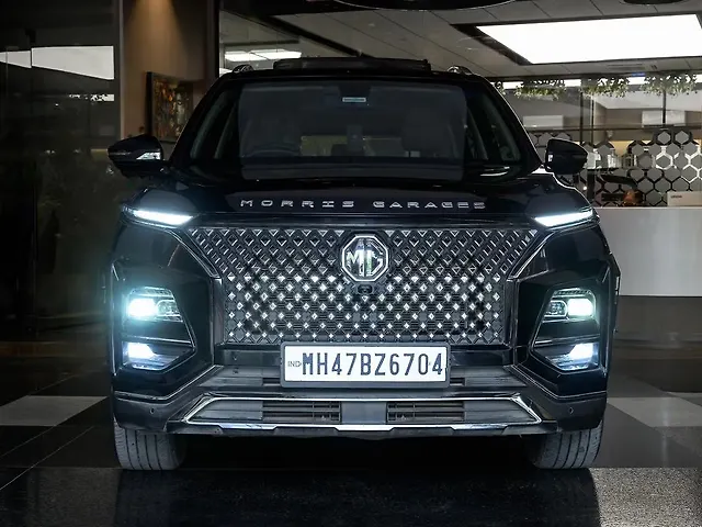 Used 2025 MG Hector Plus in Mumbai