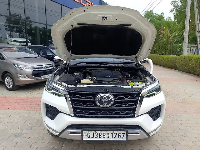 Used Toyota Fortuner 4x2 2WD Diesel 2.8L Turbo Automatic in Ahmedabad