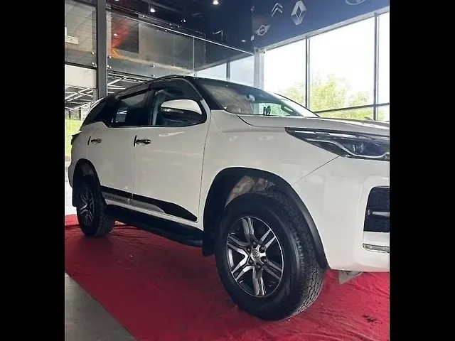 Used Toyota Fortuner 4x2 2WD Diesel 2.8L Turbo Automatic in Ahmedabad