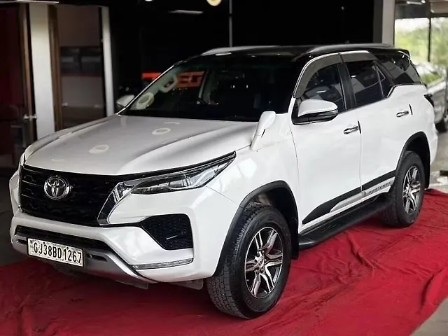 Used Toyota Fortuner 4x2 2WD Diesel 2.8L Turbo Automatic in Ahmedabad