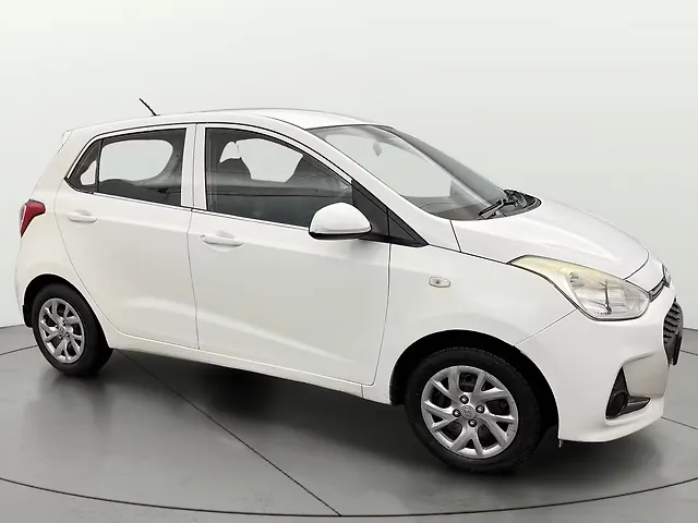 Used 2017 Hyundai Grand i10 in Delhi