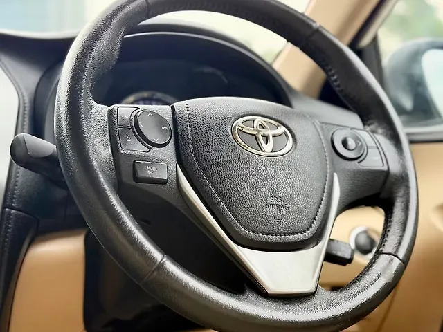 Used Toyota Yaris VX CVT [2018-2020] in Valsad