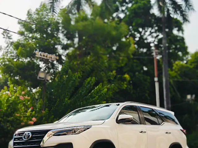 Used Toyota Fortuner 4x2 2WD Diesel 2.8L Turbo 6 Speed Manual in Lucknow