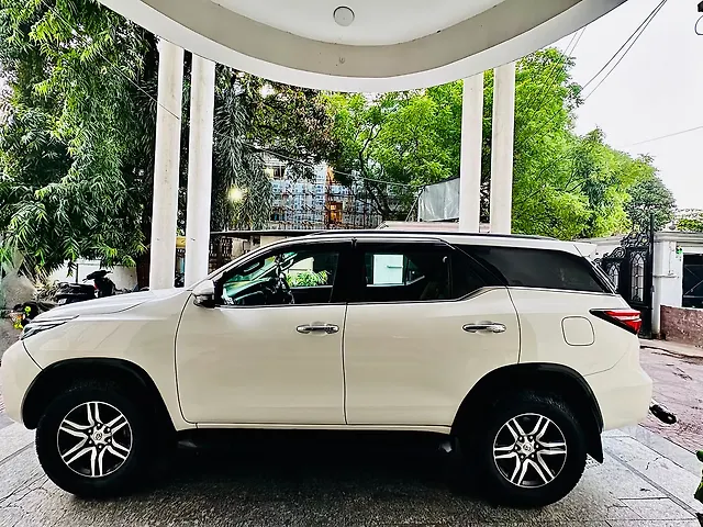 Used Toyota Fortuner 4x2 2WD Diesel 2.8L Turbo Automatic in Lucknow Used Toyota Fortuner 4x2 2WD Diesel 2.8L Turbo Automatic in Lucknow