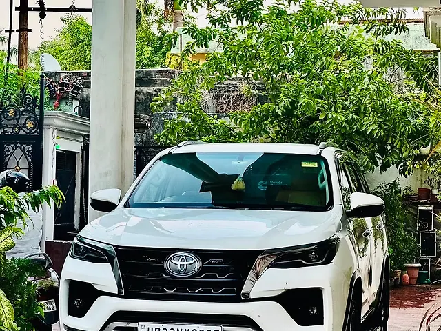Used Toyota Fortuner 4x2 2WD Diesel 2.8L Turbo Automatic in Lucknow Used Toyota Fortuner 4x2 2WD Diesel 2.8L Turbo Automatic in Lucknow
