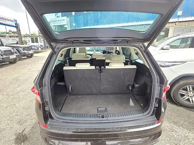 Used Skoda Kodiaq [2017-2020] L&K 2.0 TDI 4x4 AT in Pune