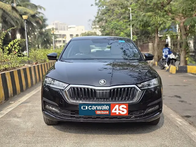 Used 2022 Skoda Octavia in Mumbai