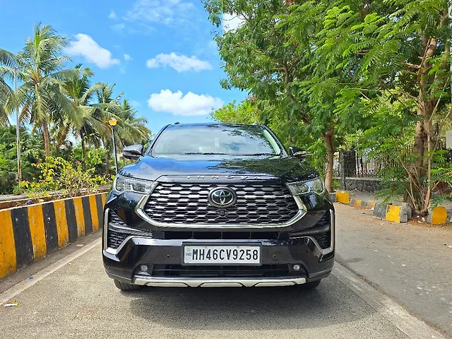 Used 2025 Toyota Innova Hycross in Mumbai