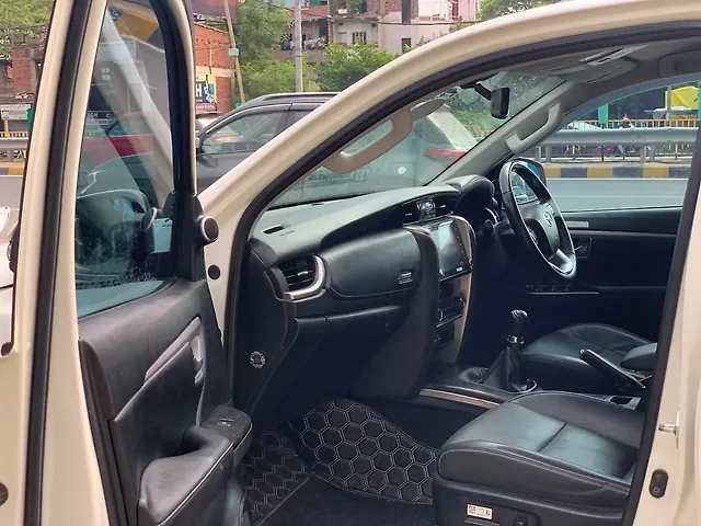 Used Toyota Fortuner 4x2 2WD Diesel 2.8L Turbo 6 Speed Manual in Patna