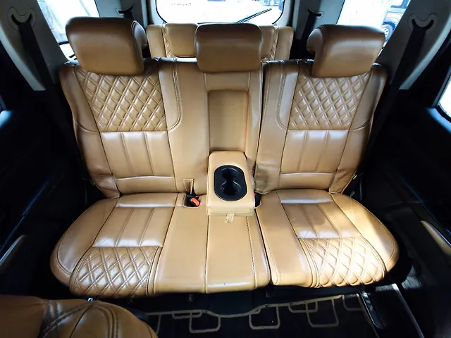 Used Mahindra XUV500 W11 AT in Chennai