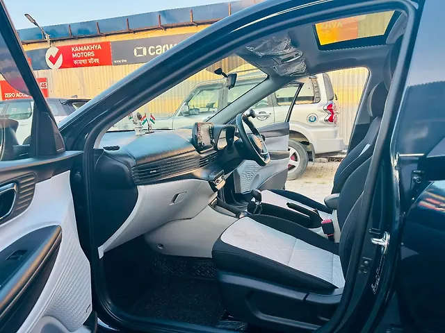 Used Hyundai i20 Asta 1.2 MT [2023-2025] in Guwahati