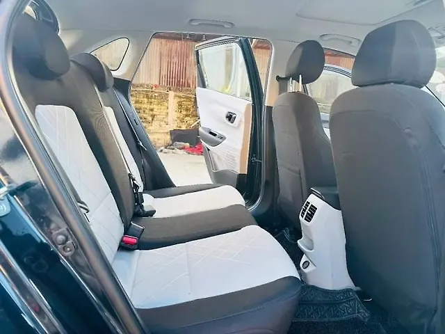 Used Hyundai i20 Asta 1.2 MT [2023-2025] in Guwahati