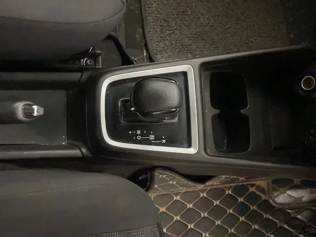 Used Maruti Suzuki Swift [2021-2024] VXi AMT in Hyderabad