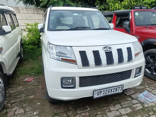 Used Mahindra TUV300 [2015-2019] T8 in Lucknow