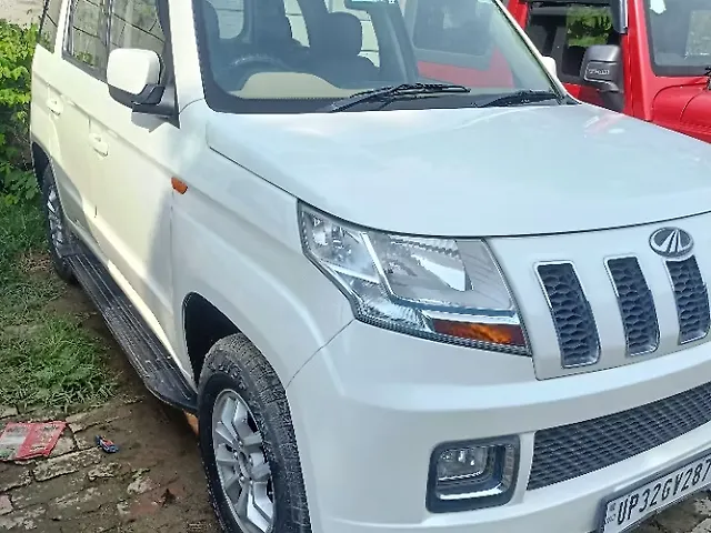 Used Mahindra TUV300 [2015-2019] T8 in Lucknow