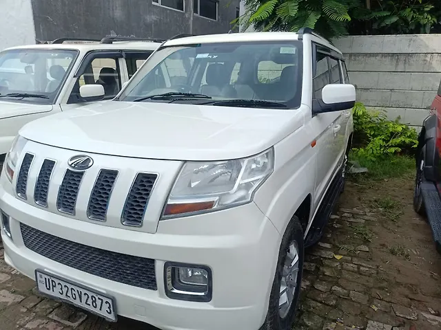 Used Mahindra TUV300 [2015-2019] T8 in Lucknow