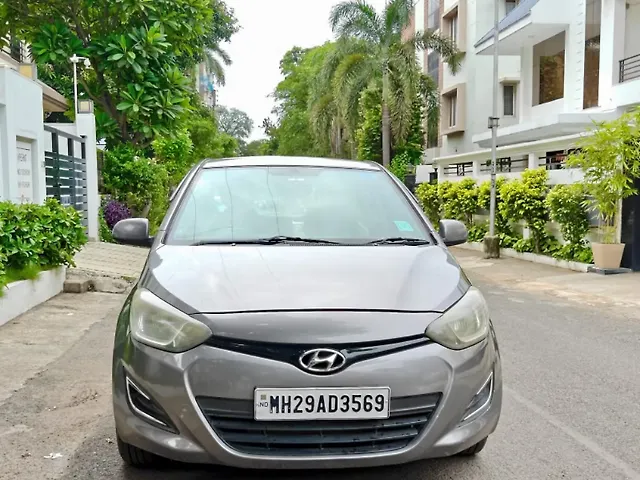 Used 2013 Hyundai i20 in Nagpur